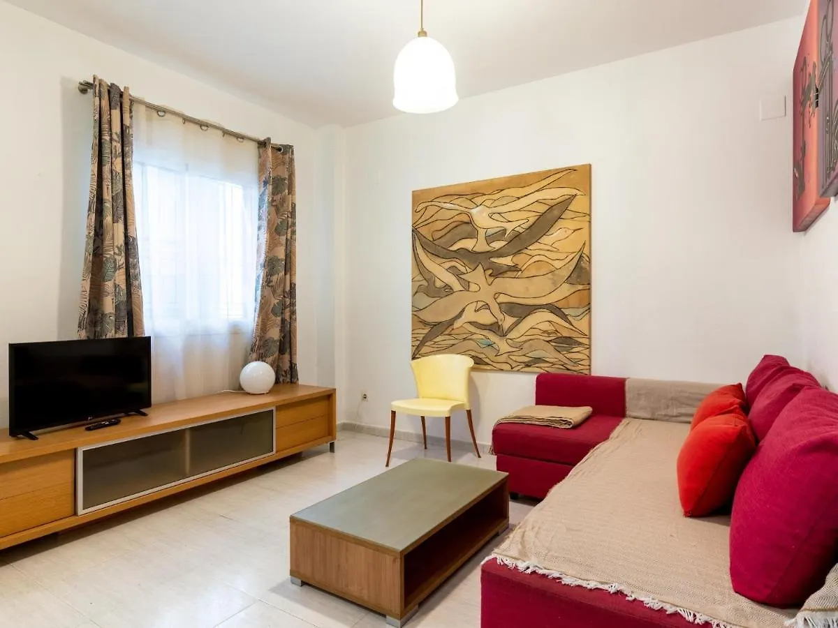Holi-Rent Antillano Campos Apartment Seville