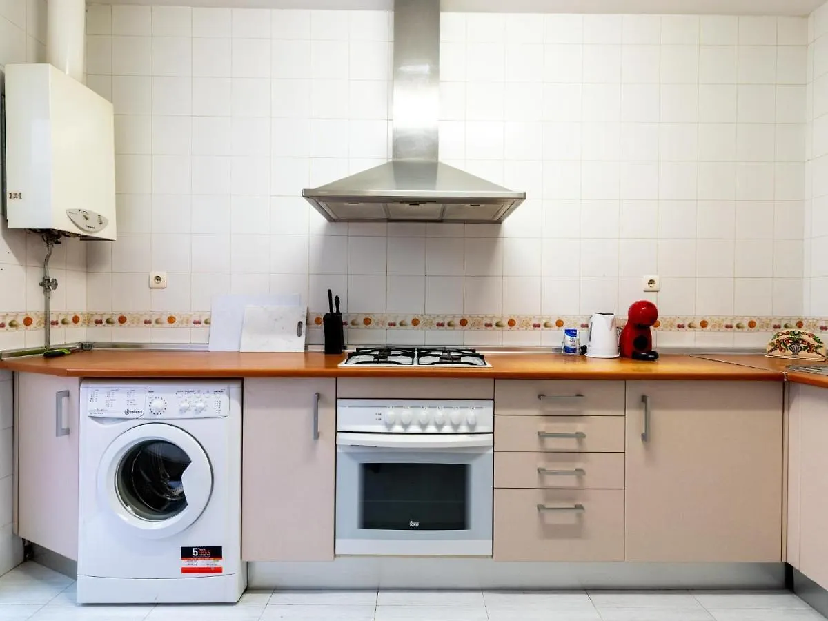 Holi-Rent Antillano Campos Apartment Seville