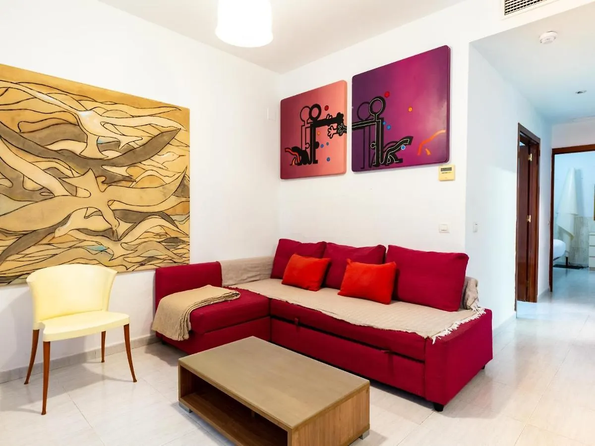 Holi-Rent Antillano Campos Apartment Seville