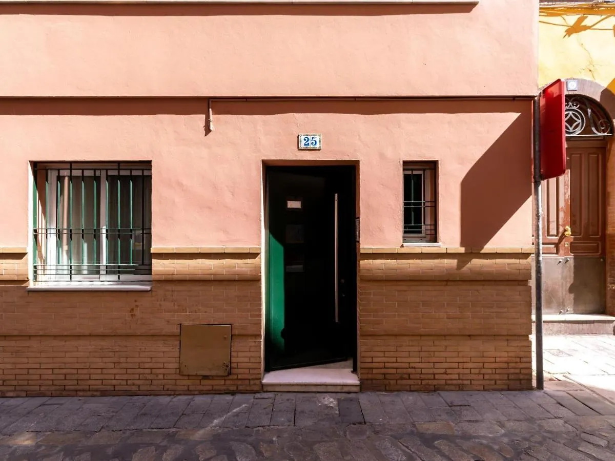 Holi-Rent Antillano Campos Apartment Seville Spain