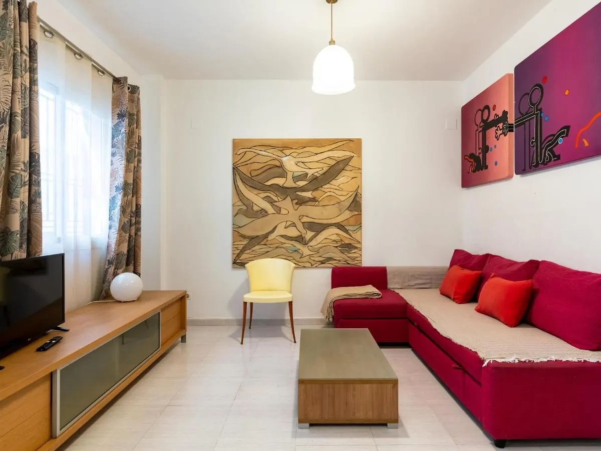 Holi-Rent Antillano Campos Apartment Seville