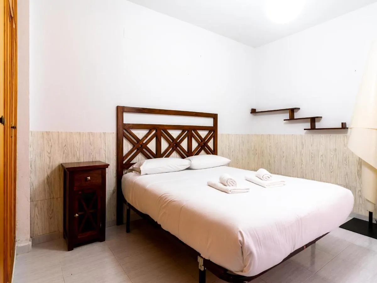 Holi-Rent Antillano Campos Apartment Seville 0*,  Spain