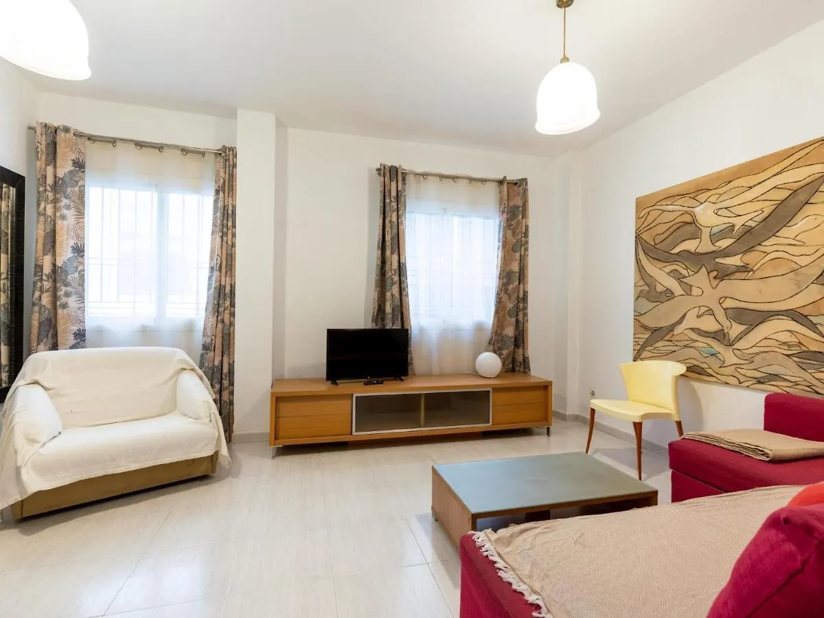 Holi-Rent Antillano Campos Apartment Seville