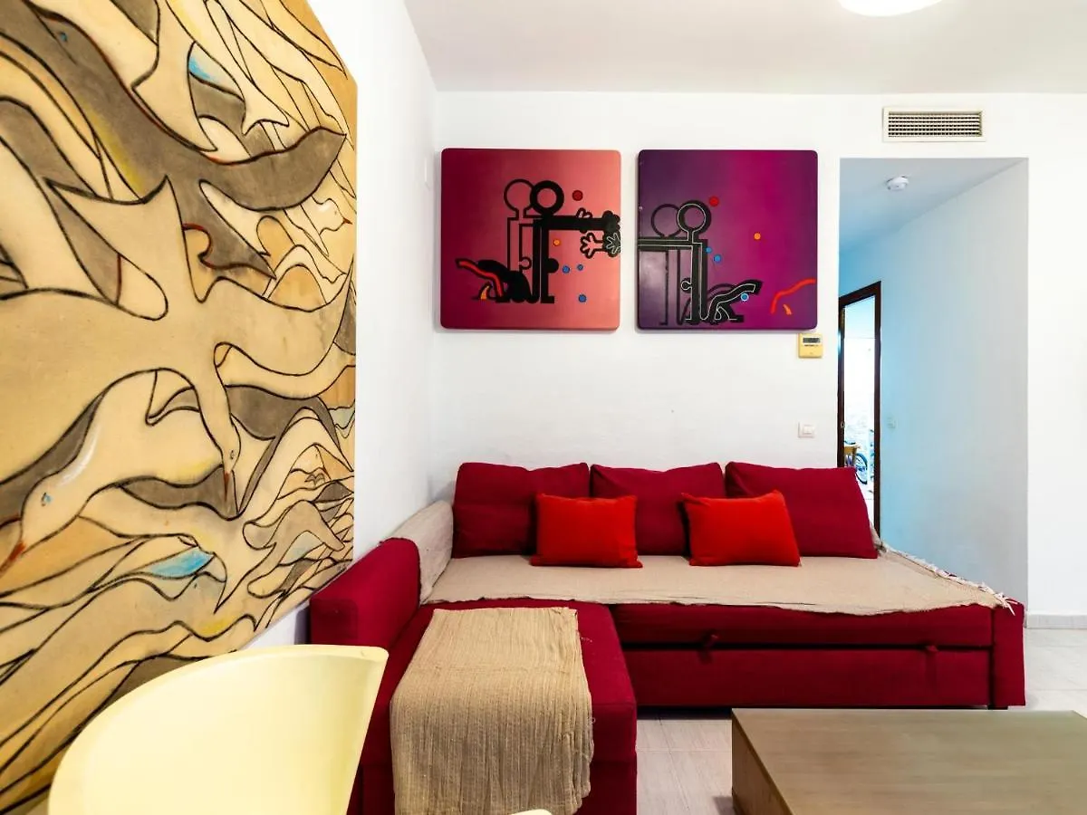Holi-Rent Antillano Campos Apartment Seville