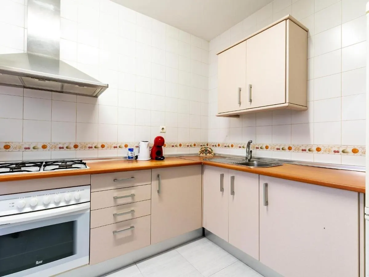Holi-Rent Antillano Campos Apartment Seville