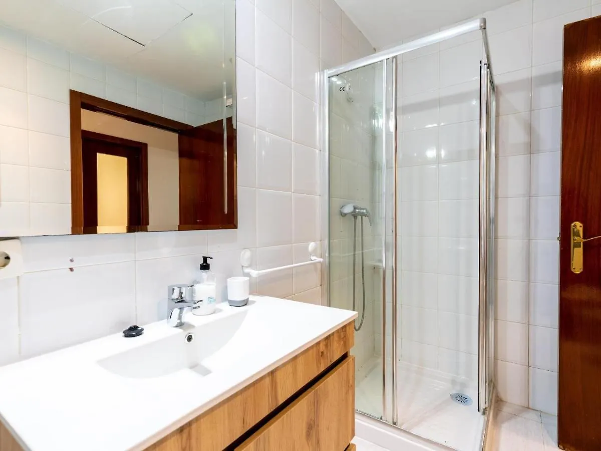 Holi-Rent Antillano Campos Apartment Seville Spain